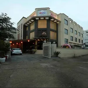 Aoi Mizu Hotel