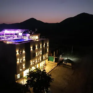 https://the-white-fresco.udaipurhotels.org