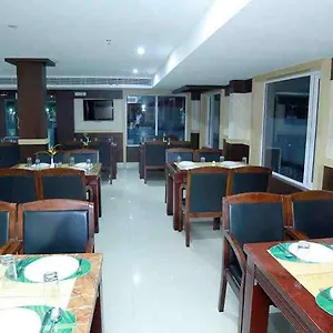 https://thachaparambil-residency.kerala-hotels.net