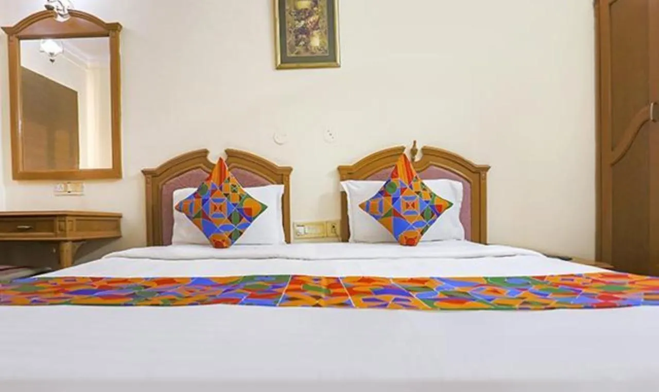 Hotel Fabhotel Altus Gurgaon