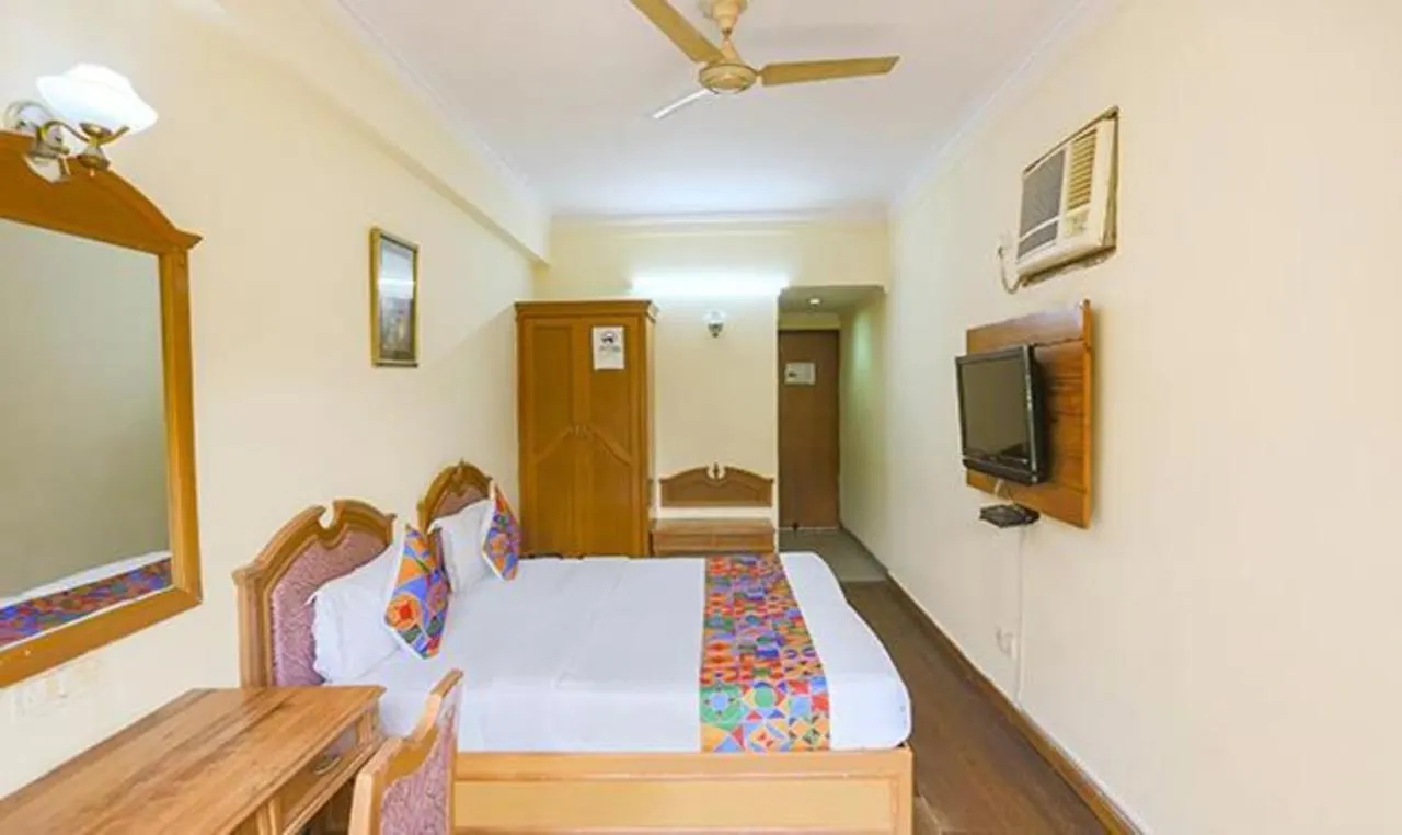 Fabhotel Altus Gurgaon