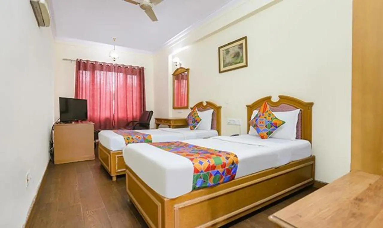 *** Hotel Fabhotel Altus Gurgaon India